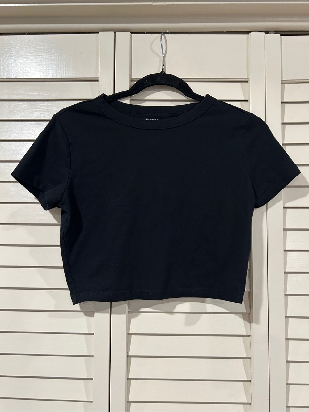 wild fable Black Cropped Crewneck Tee Size Medium